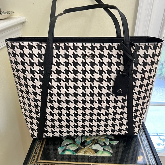 NWT Kate Spade K9148 Cara Large Tote Shoulder Bag in Houndstooth Print - Picture 2 of 9